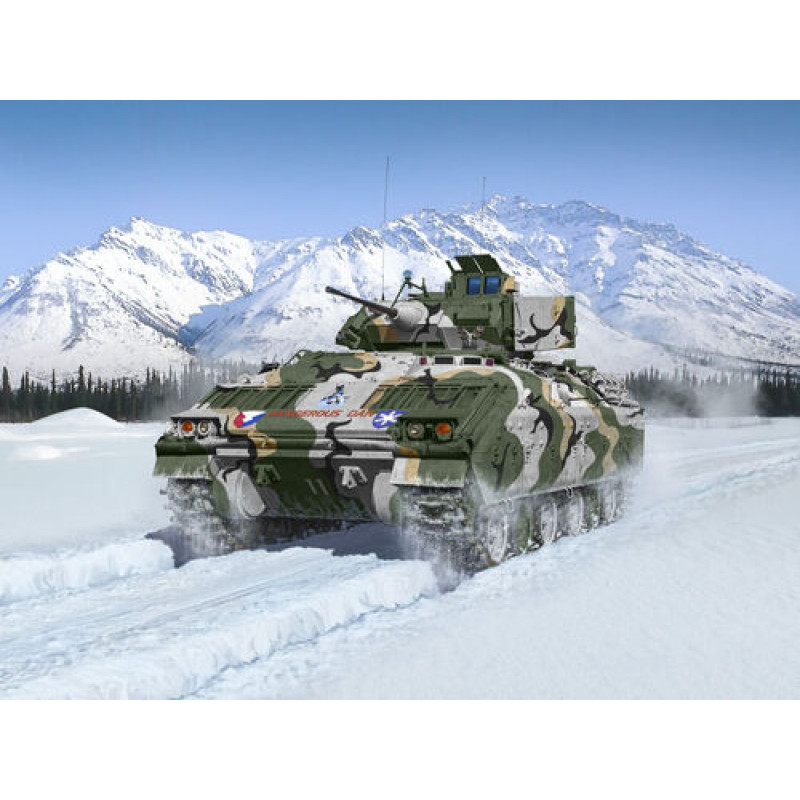 M2 Bradley - US Infantry Fighting Vehicle 1:72