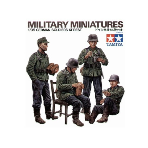 1/35 German Soldiers At Rest