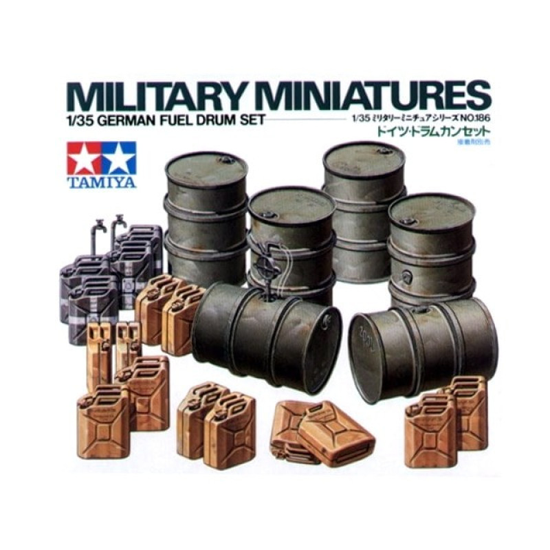 1/35 German Fuel Drum Set